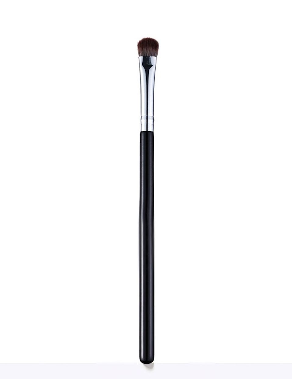 Deluxe Eyeshadow Brush