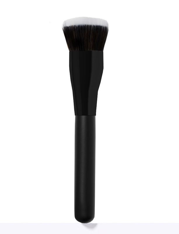 Deluxe Long Handle Kabuki Brush