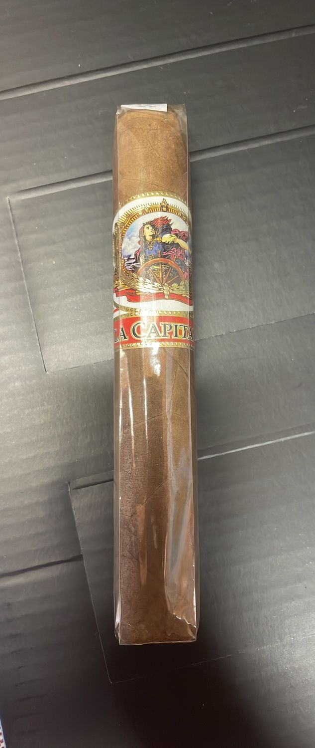 Villager La Capitana Robusto
