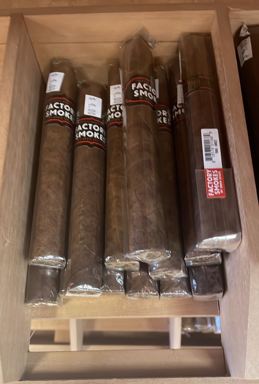 Factory Smokes Toro-sweet