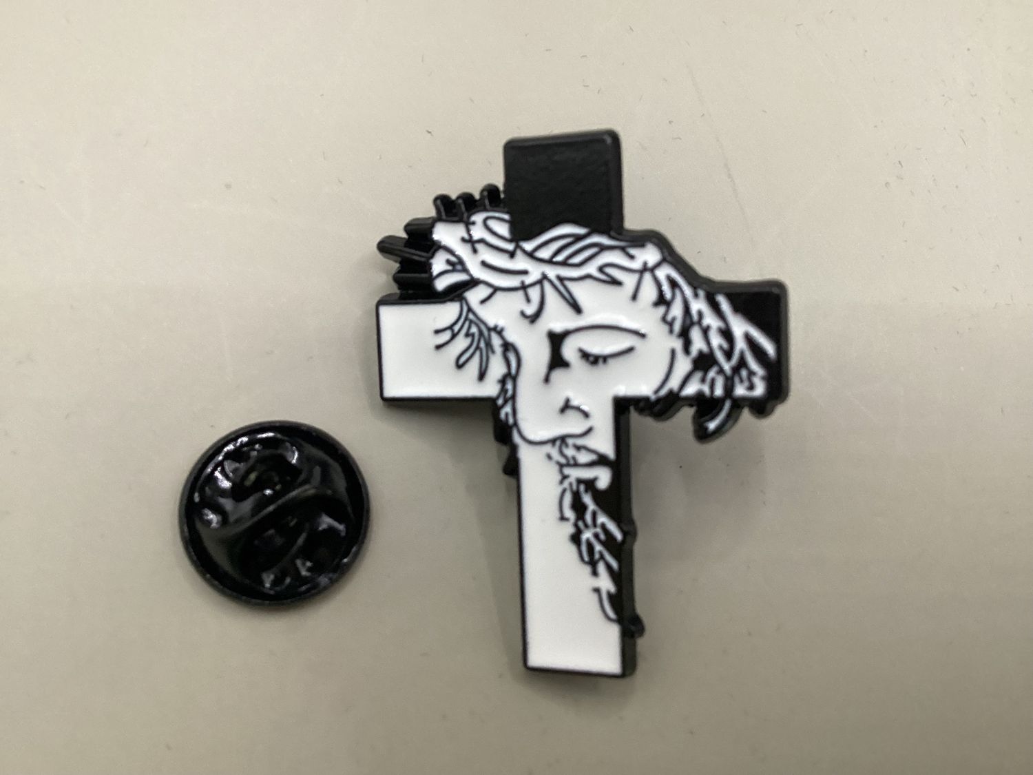 Brooch Jesus Crowned on Cross