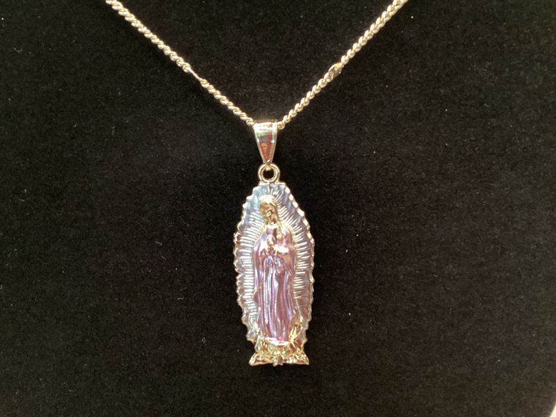 Necklace Our Lady of Guadalupe with pink mantle gold-tone