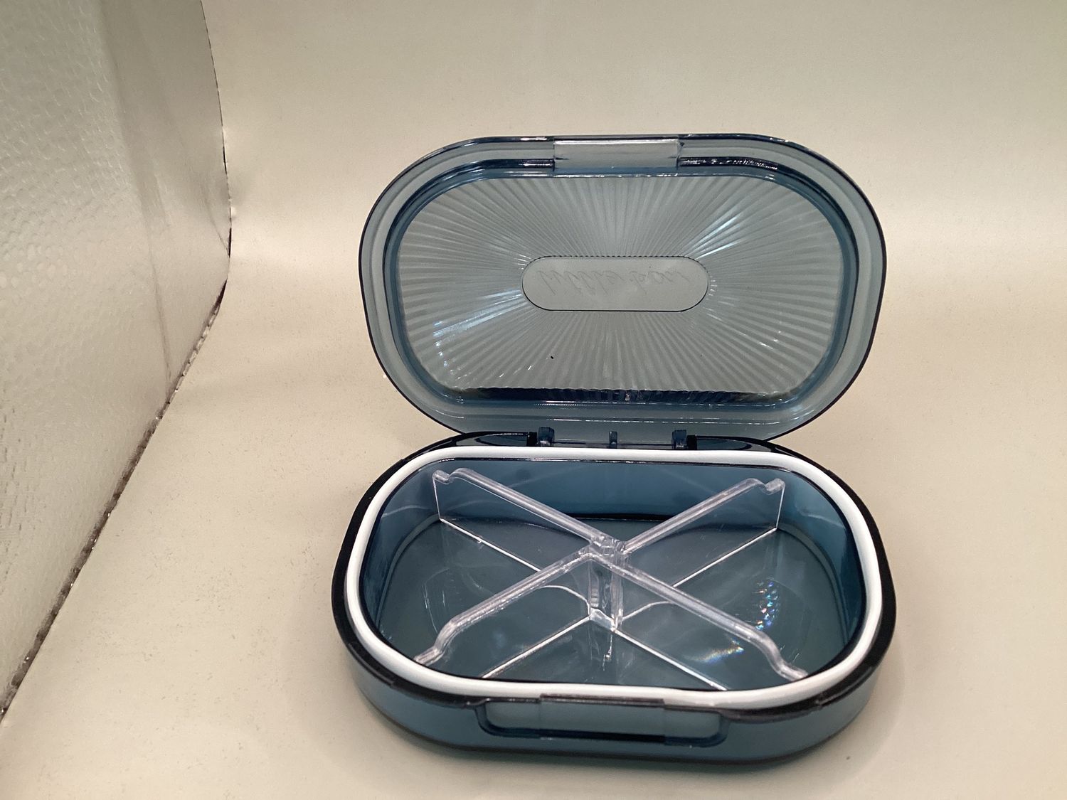 Pill box organizer 4 compartment