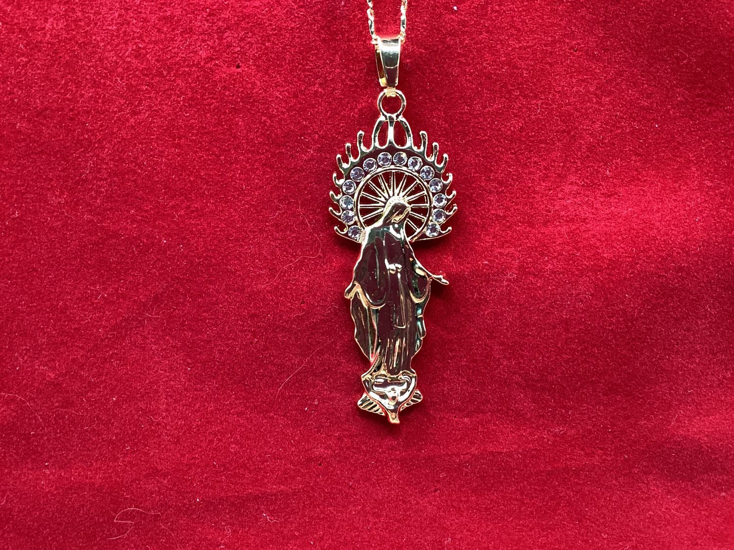 Necklace Blessed Virgin Mary with crystals Gold