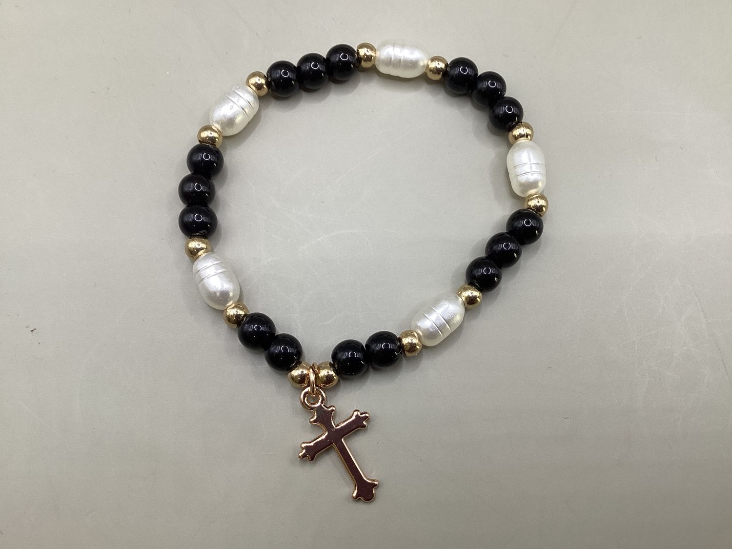 Black and white stretchy bracelet