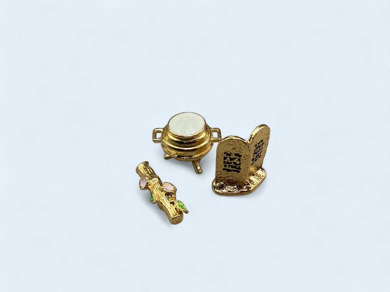 Mini gold-tone religious figurines, set Faith accents