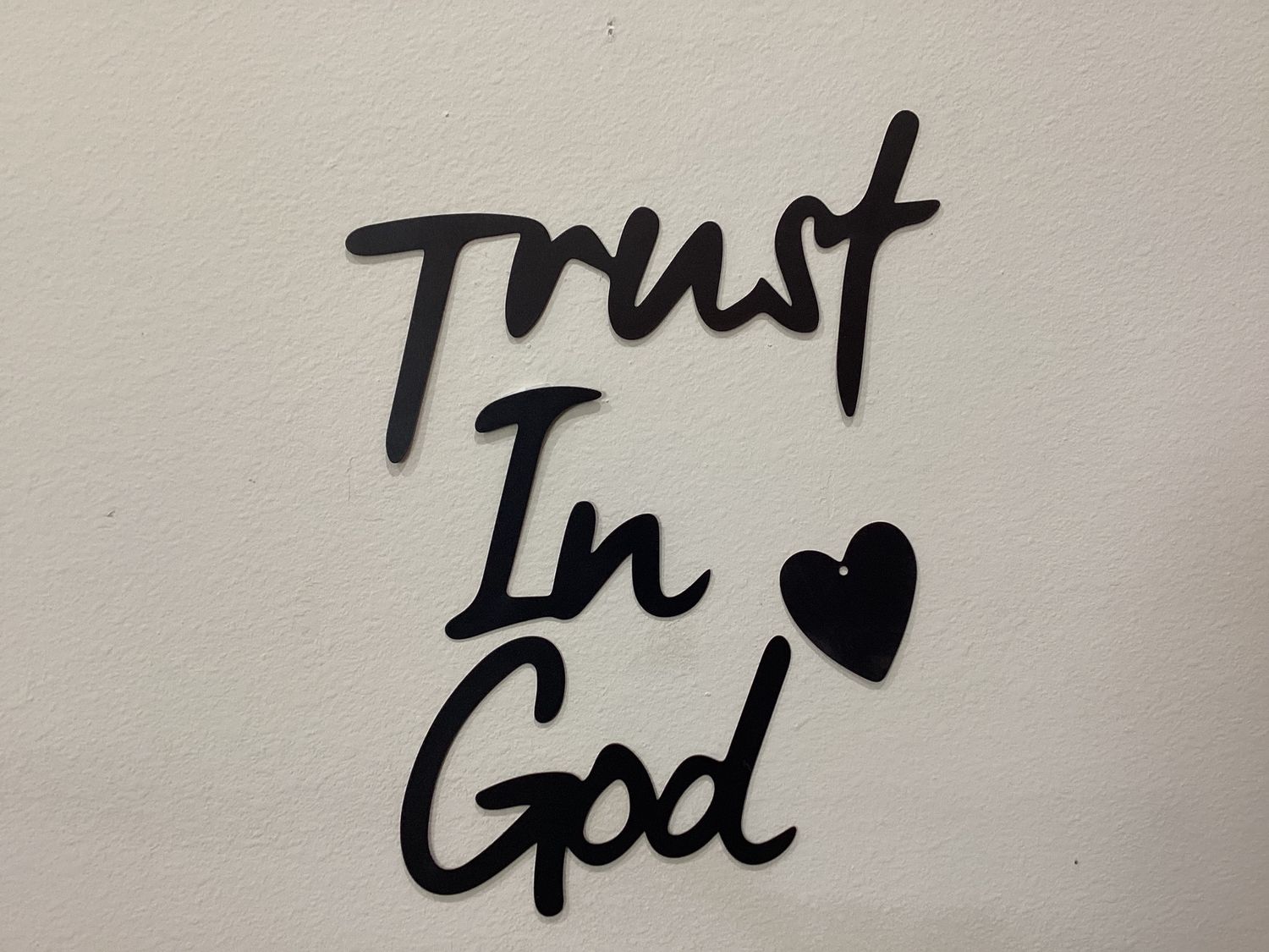 “Trust In God ❤️” 4- Piece Metal Cut out Decor