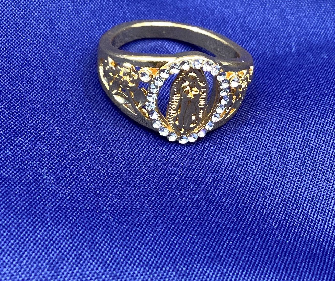 Ring Blessed Mother encased in Shinning Jewels