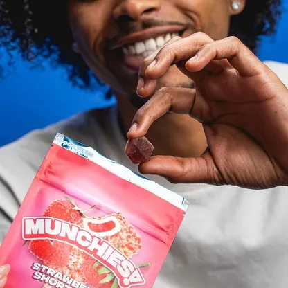 Strawberry Shortcake - Munchies THC Hybrid Gummies (5pk)