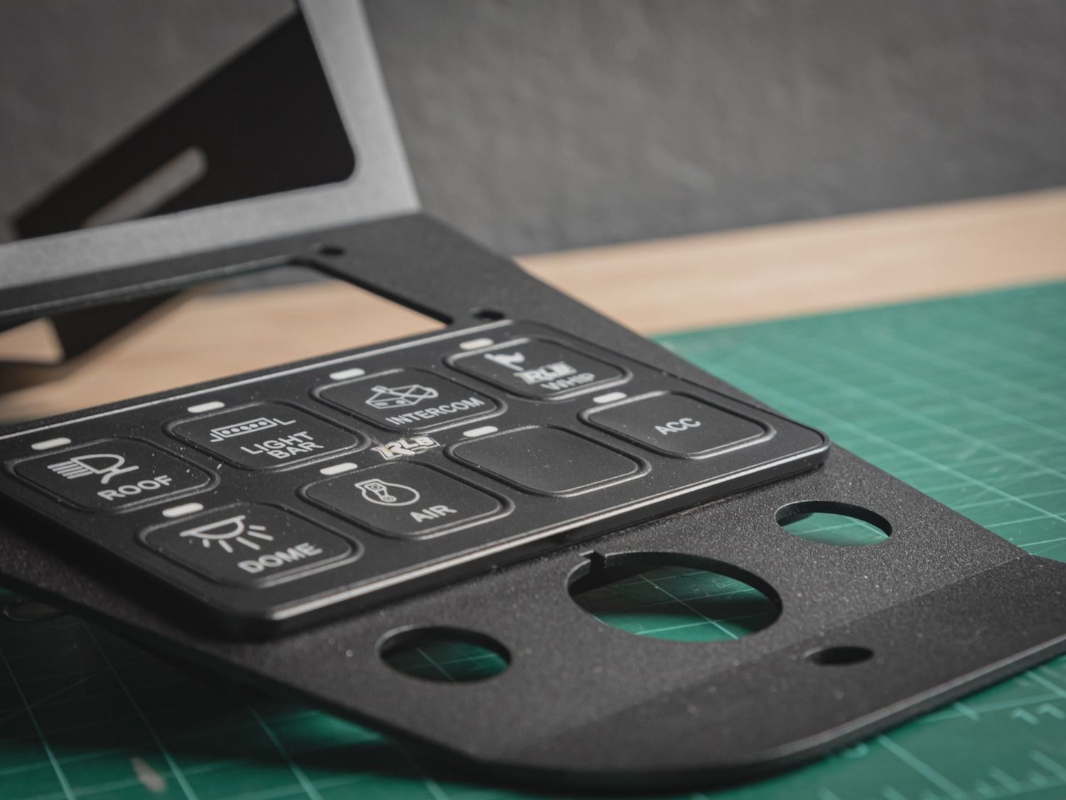 SFM Short Polaris ProR/XP Rugged Radios RLB 8 Gang