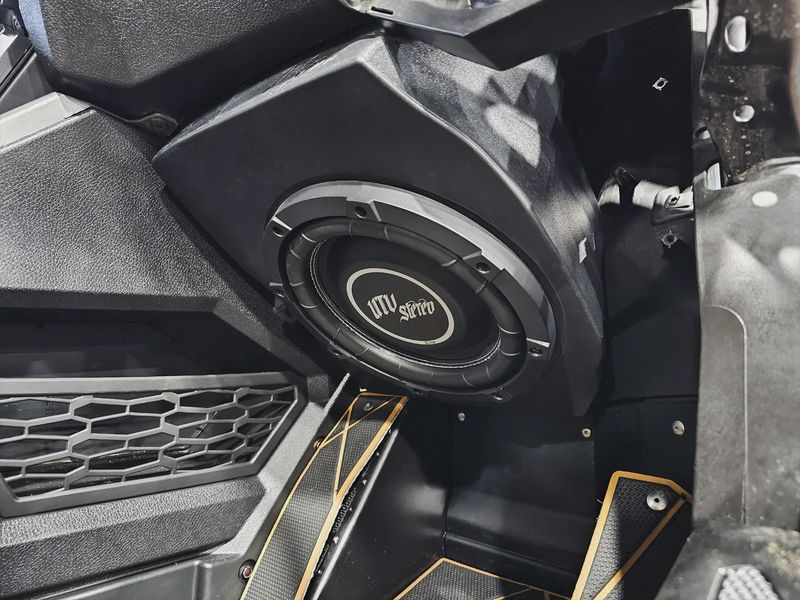 RZR® PRO SERIES 12&quot; VENTED DASH SUBWOOFER ENCLOSURE | UTVS-PRO-VENC-DASH-12