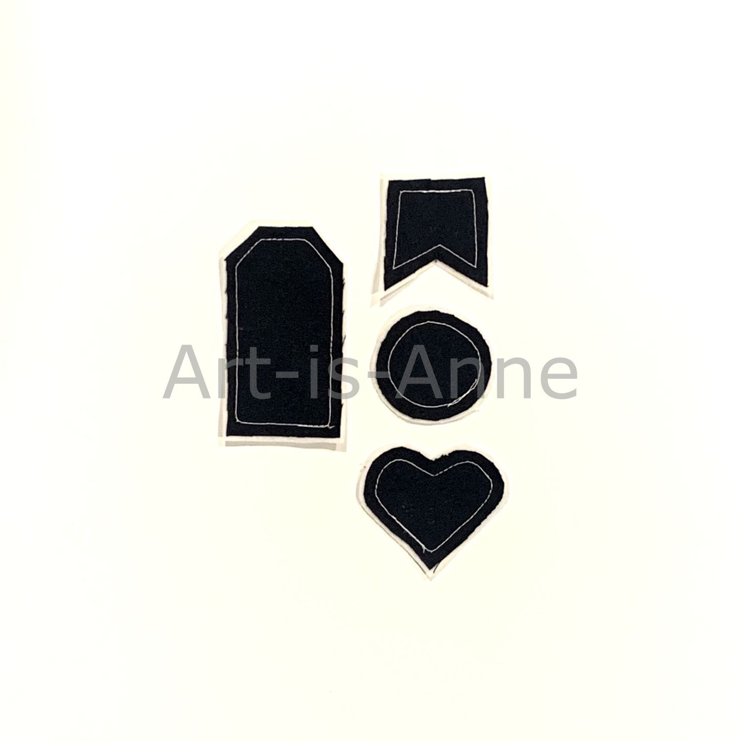 Art-is-anne - Formes en tissu noir 11