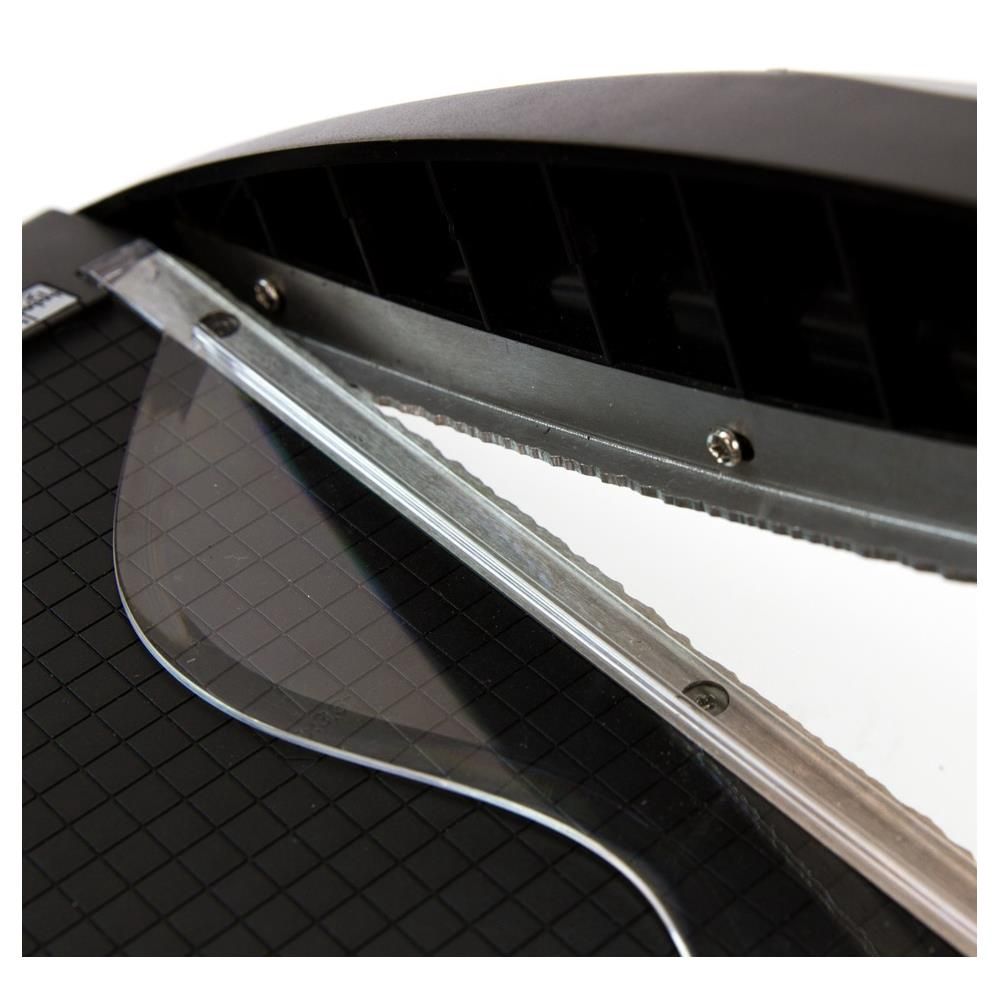 Tim Holtz - «Deckle Cutter» 8.5"