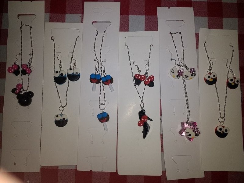 Conjunto de collar con aretes