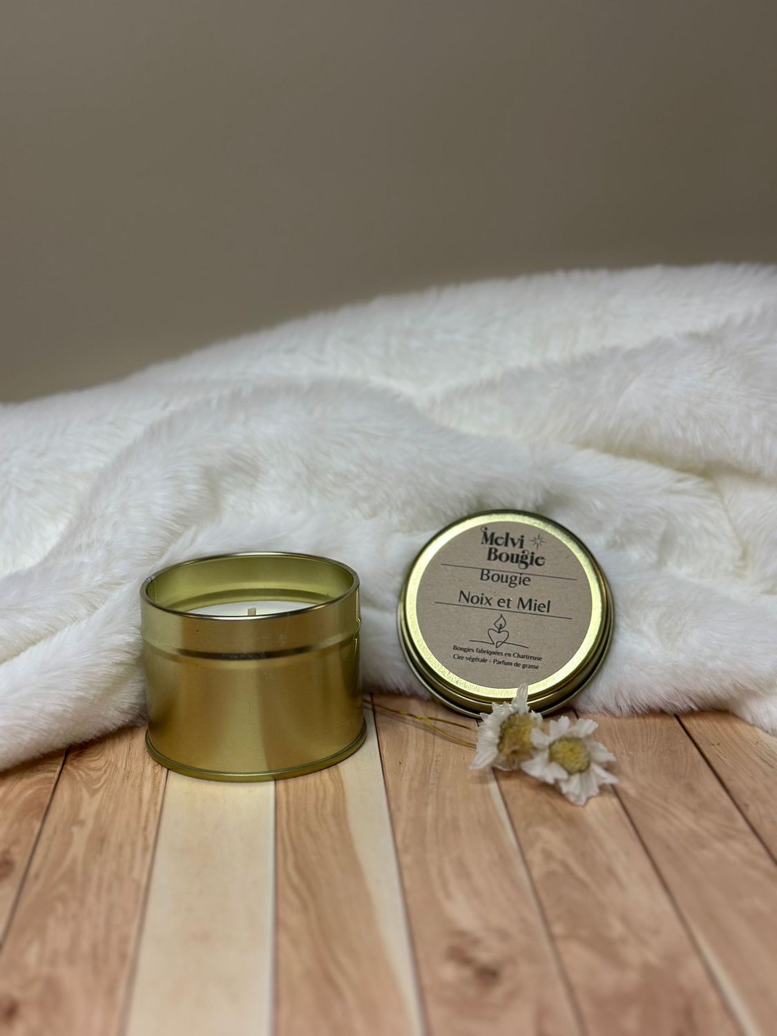 Petite bougie boîte metal Noix et Miel 75g Petite bougie boîte metal Noix et Miel 75g