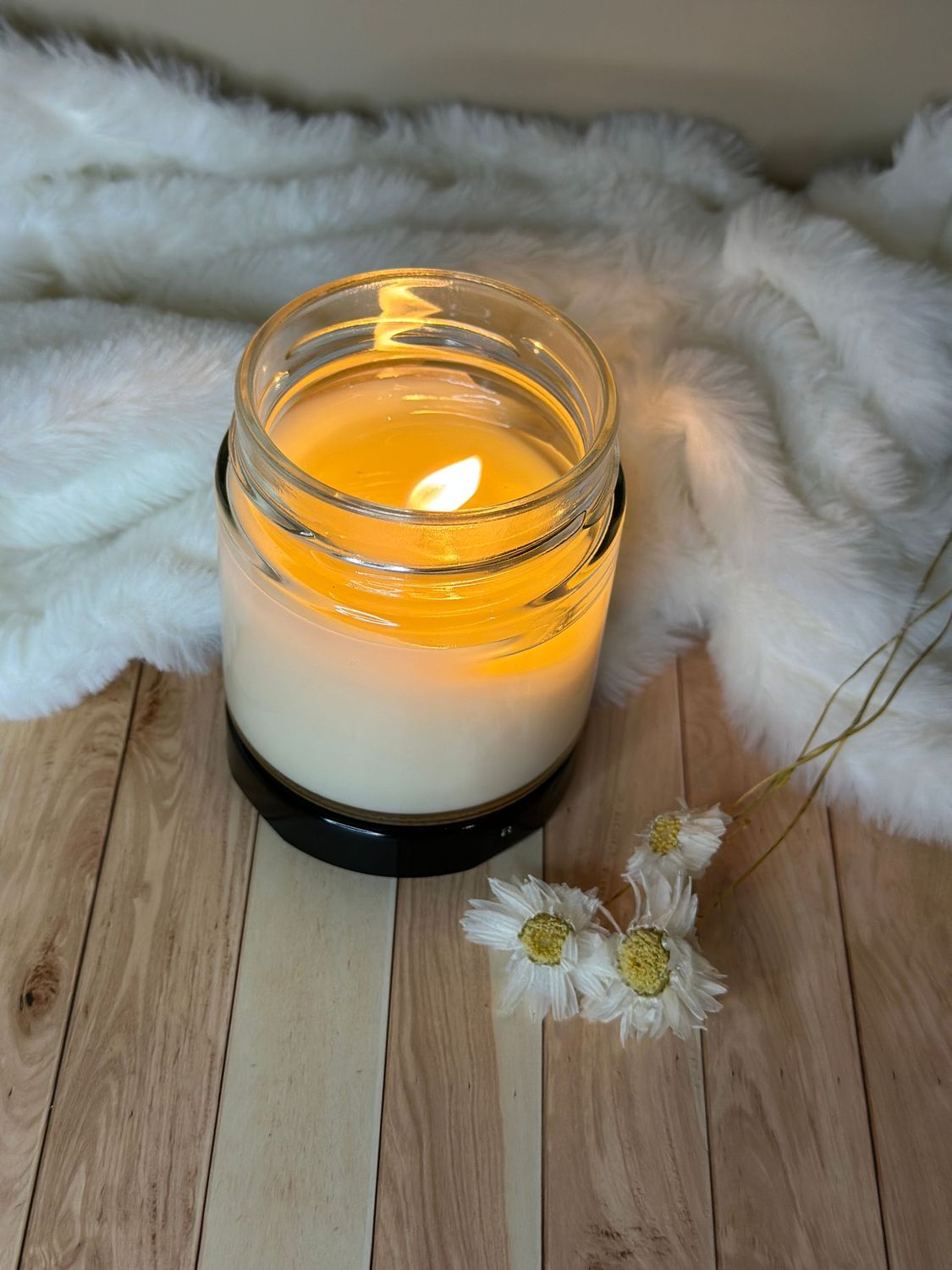 Bougie bocal couvercle noir Fleur de Coton 150g Bougie bocal couvercle noir Fleur de Coton 150g