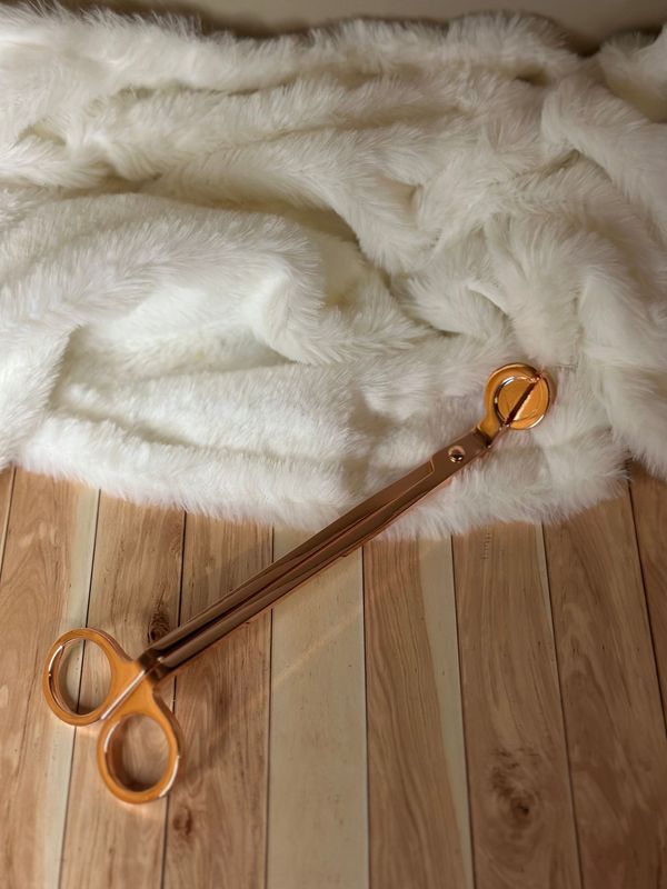 Ciseau coupe-mèche en metal