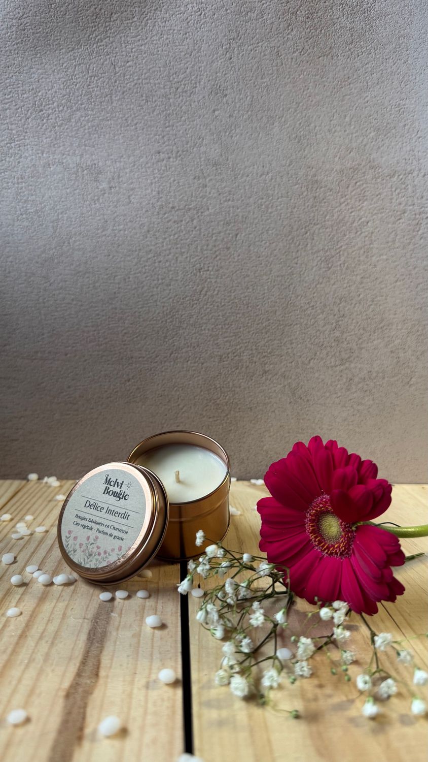 Petite bougie boîte metal Délice Interdit 70g