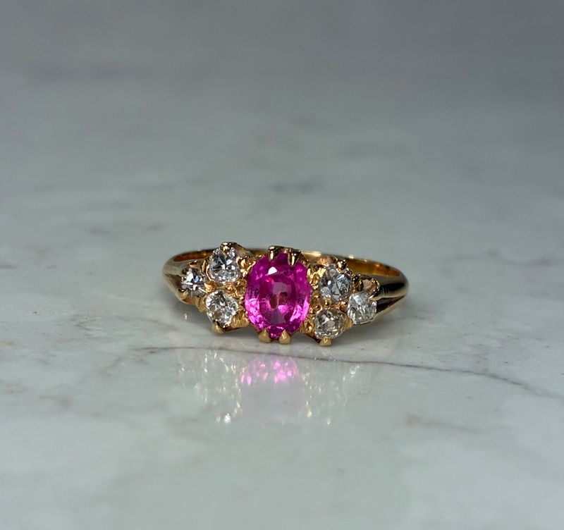 Vintage 18ct yellow gold pink sapphire and diamond ring