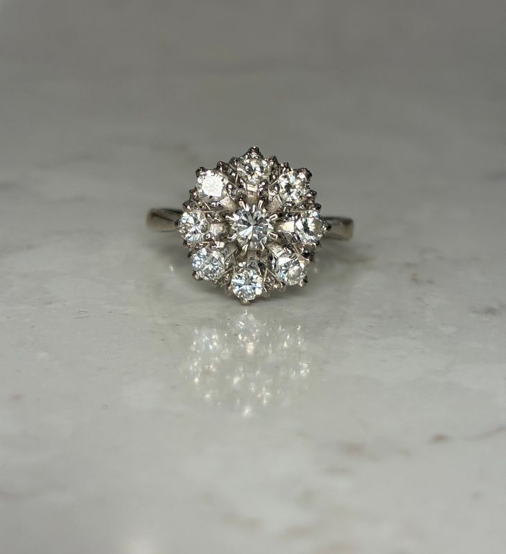 Vintage 18ct white gold and diamond cluster ring
