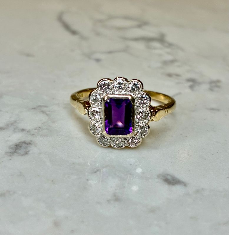 Vintage 18ct yellow gold amethyst and diamond cluster ring