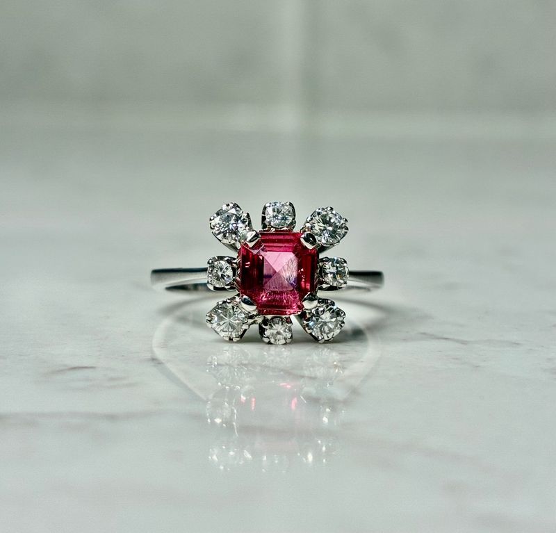 Vintage 18ct white gold pink tourmaline and diamond ring