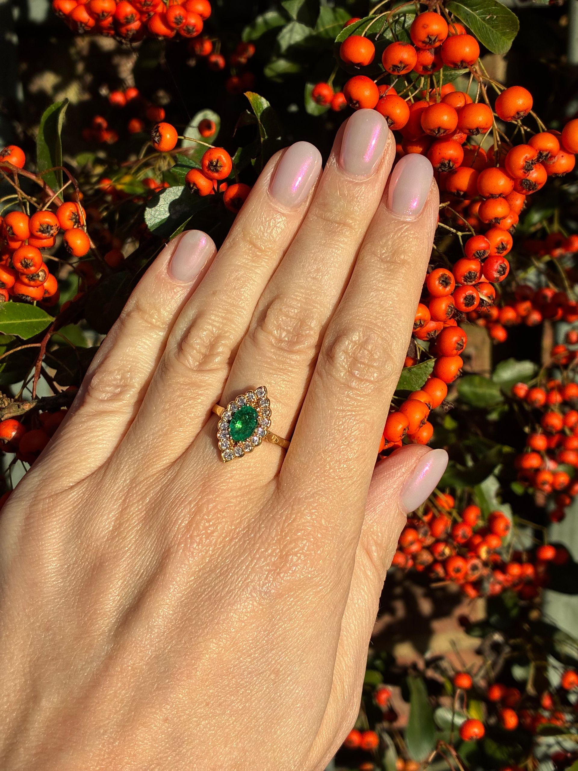 Vintage 18ct yellow gold emerald and diamond ring