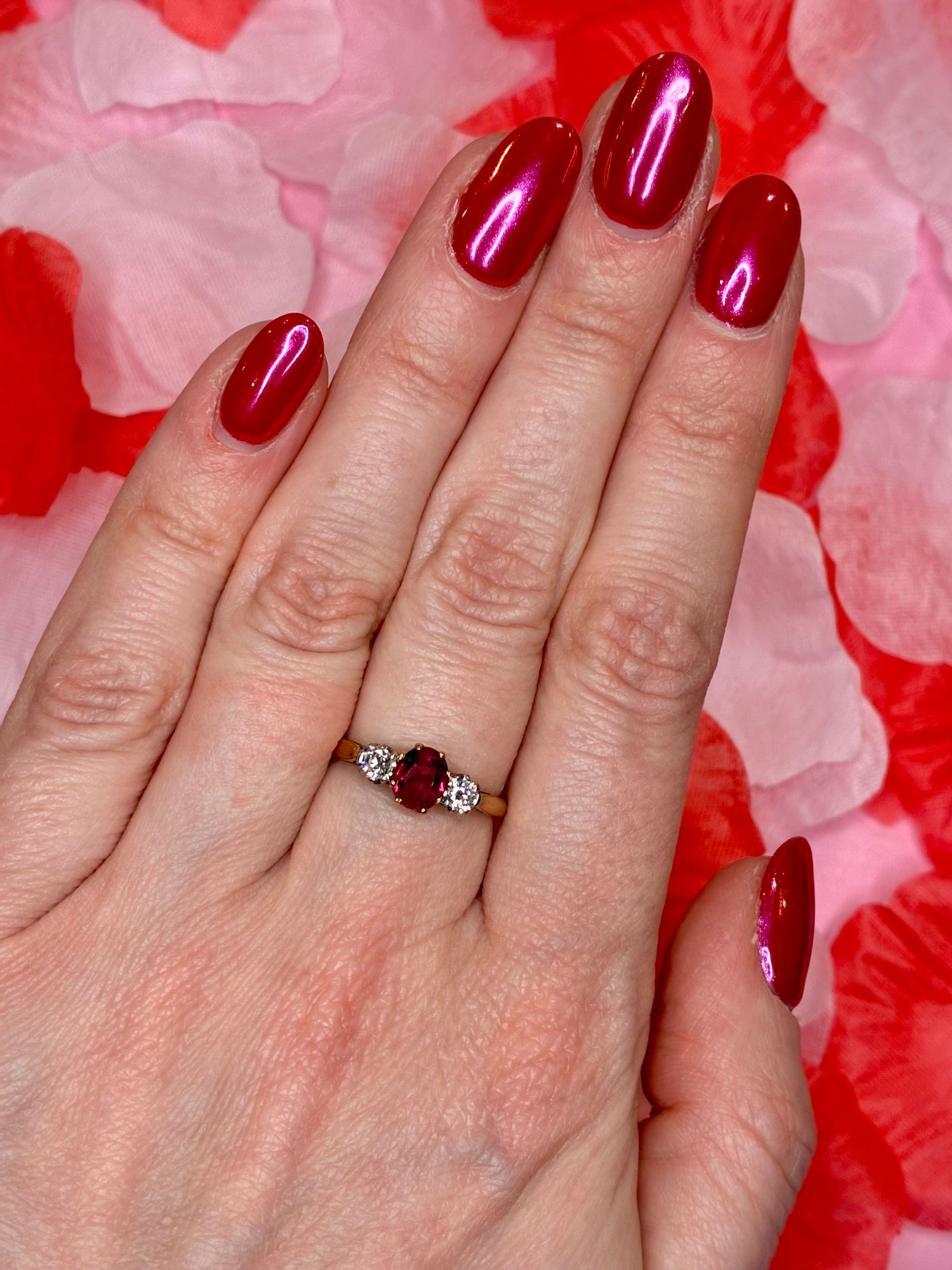 Vintage 18ct yellow gold ruby & diamond trilogy ring