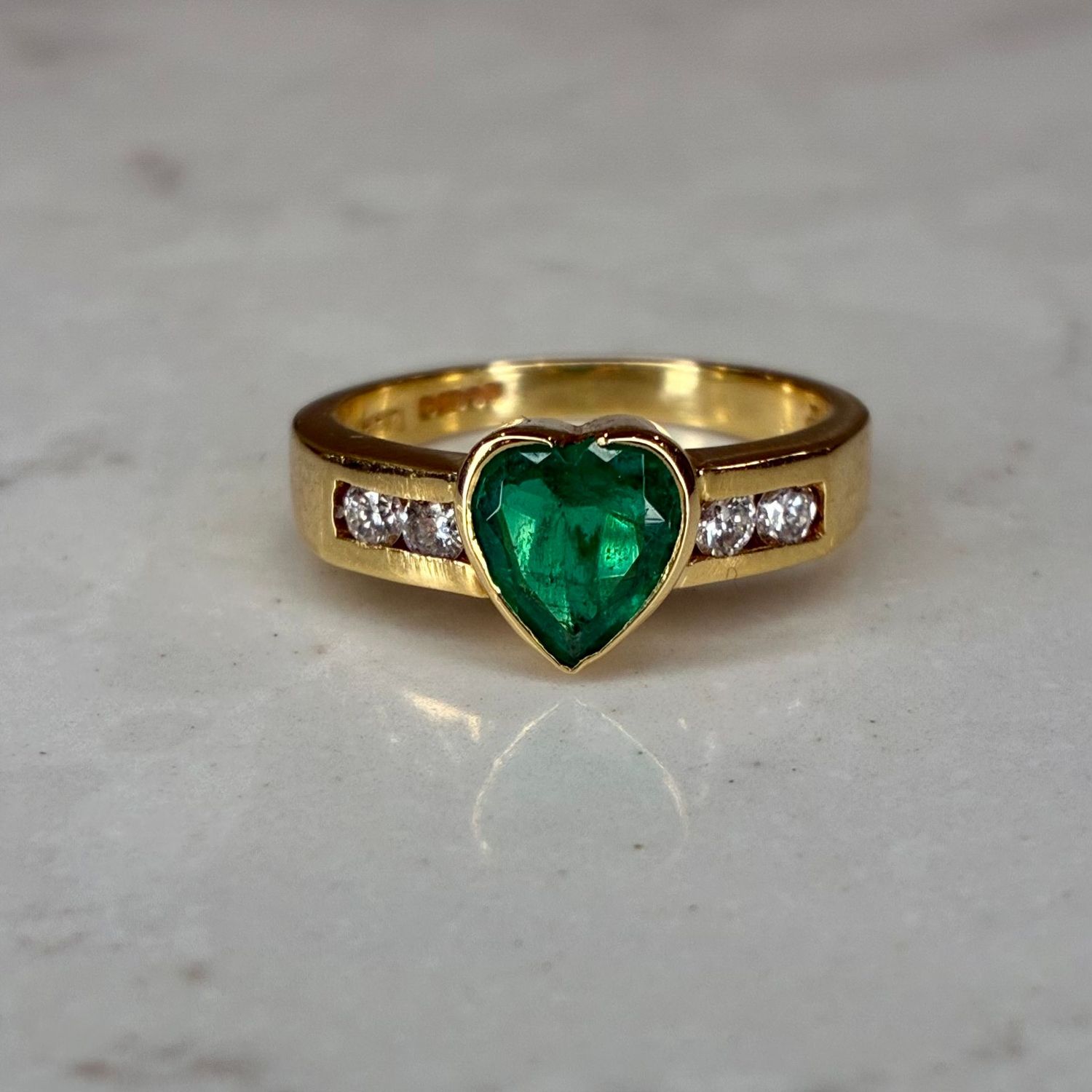 Vintage 18ct yellow gold heart-shaped emerald and diamond ring