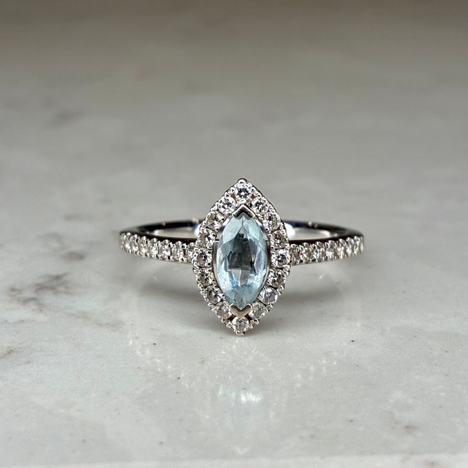 Vintage 18ct white gold marquise-shaped aquamarine & diamond ring