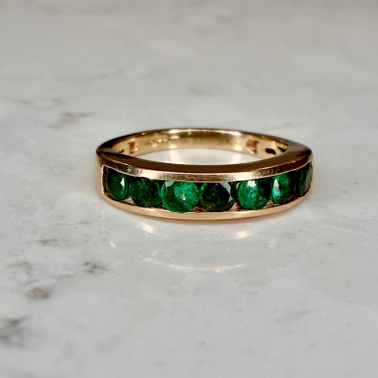 Vintage 9ct yellow gold emerald ring