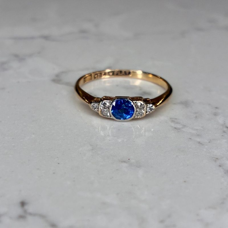 Antique 18ct yellow gold and platinum sapphire & diamond ring