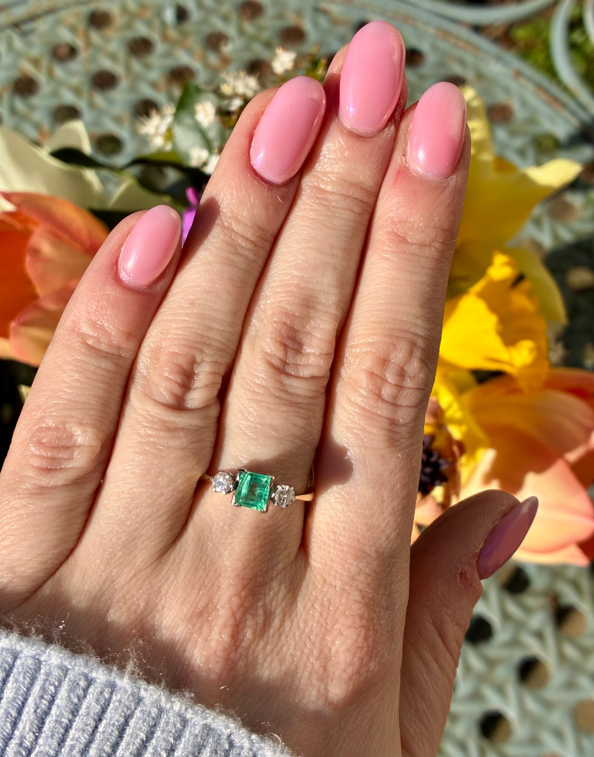 Antique 18ct yellow gold emerald & diamond trilogy ring