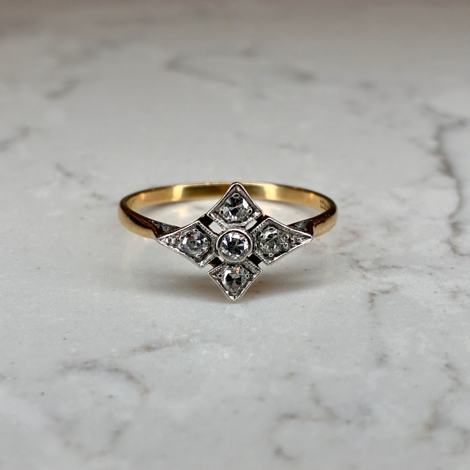 Antique 18ct yellow gold geometric diamond ring