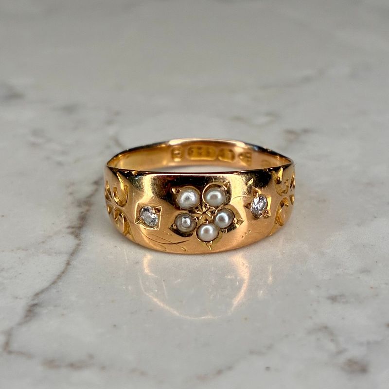 Victorian 15ct yellow gold seed pearl & diamond ring