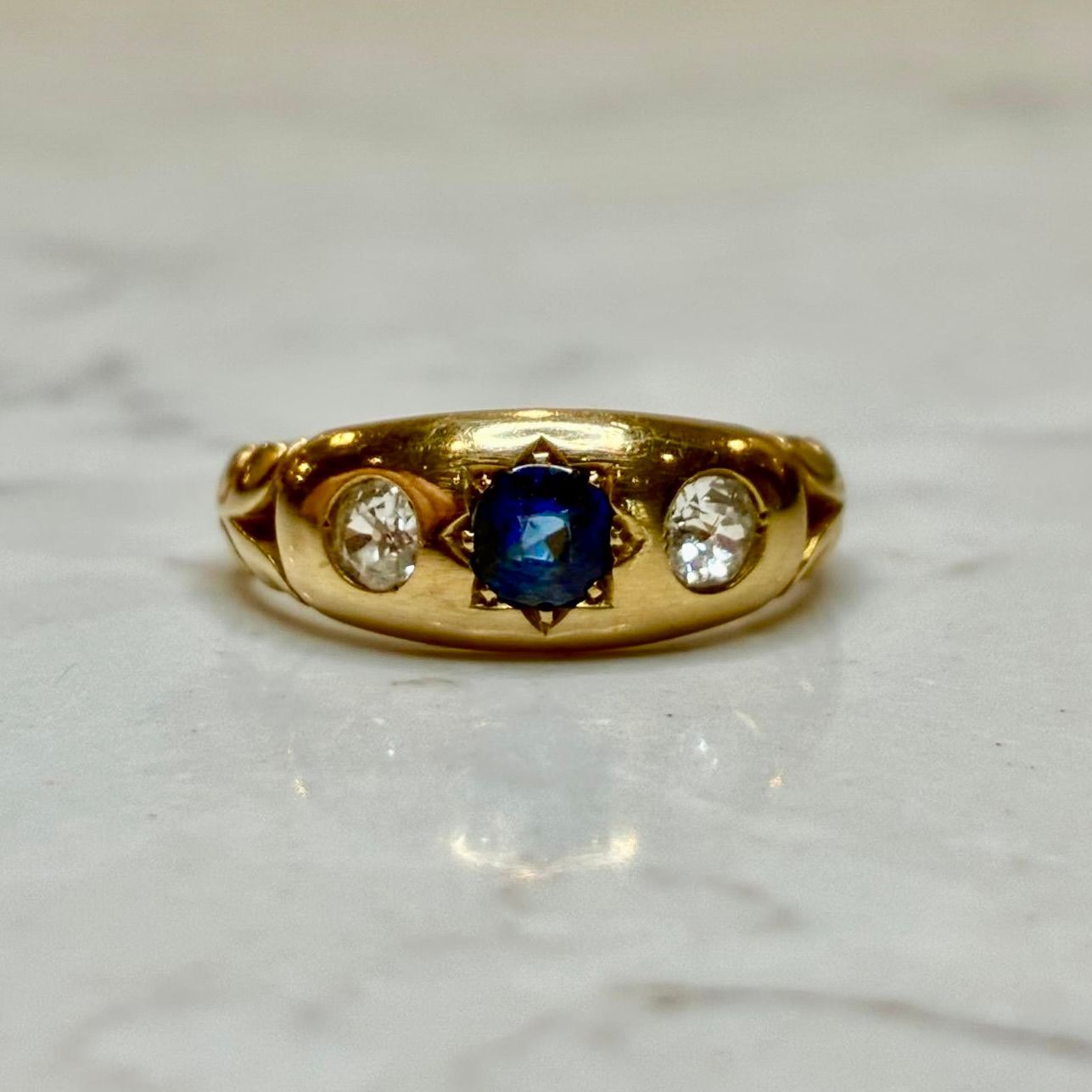 Victorian 18ct sapphire & diamond ring