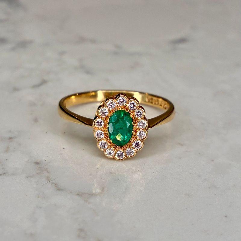 Vintage 18ct yellow gold Cropp & Farr emerald & diamond cluster ring Vintage 18ct yellow gold Cropp & Farr emerald & diamond cluster ring