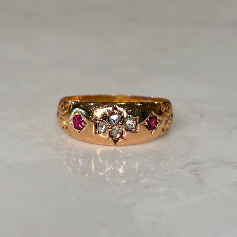 Victorian 15ct yellow gold rose-cut diamond & ruby gypsy ring