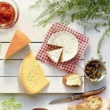 European cheeses platter &amp; slices  Baguette