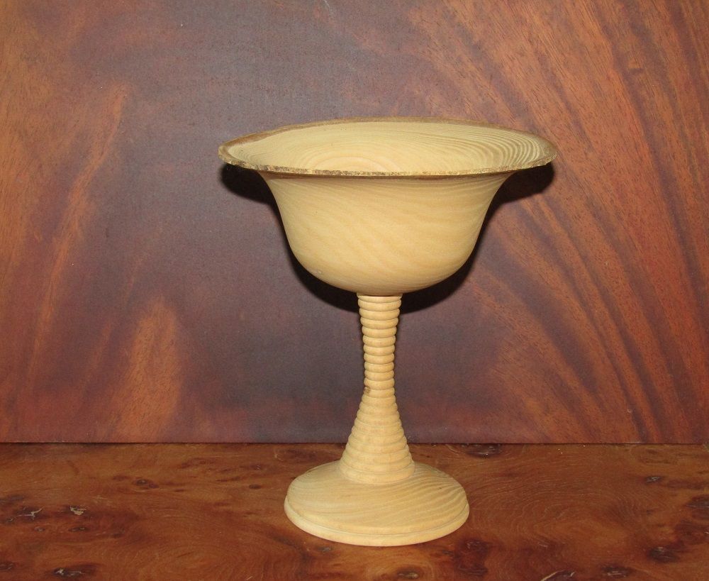 Ash natural edge goblet 149-162 diameter x 180mm Ash natural edge goblet 149-162 diameter x 180mm