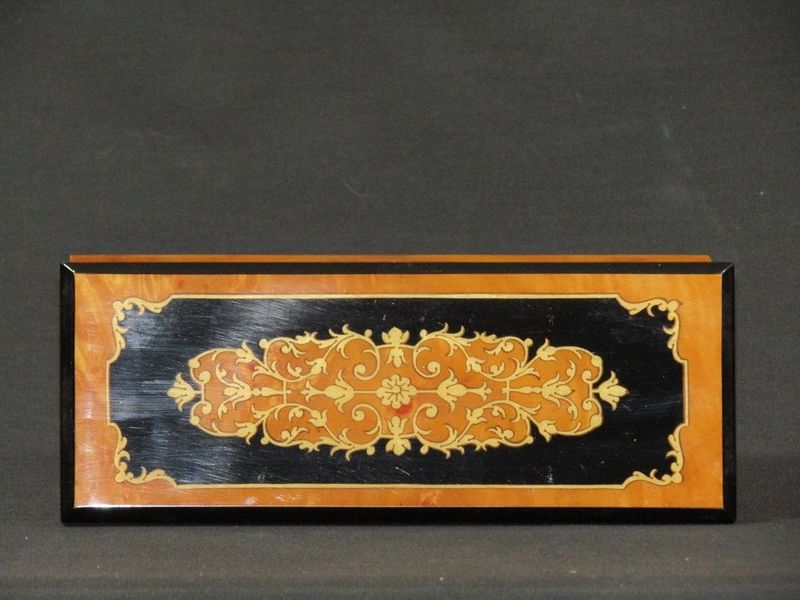 Sorrento marquetry jewellery box 81x211x48mm