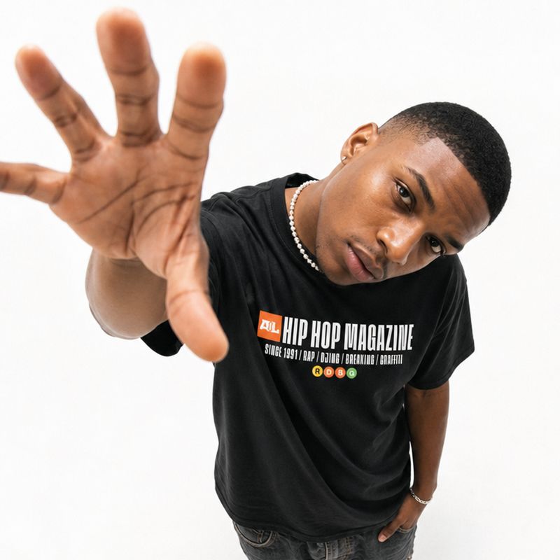 AELLE HIP HOP MAGAZINE T-SHIRT (SCRITTA BIANCA) AELLE HIP HOP MAGAZINE T-SHIRT (SCRITTA BIANCA)