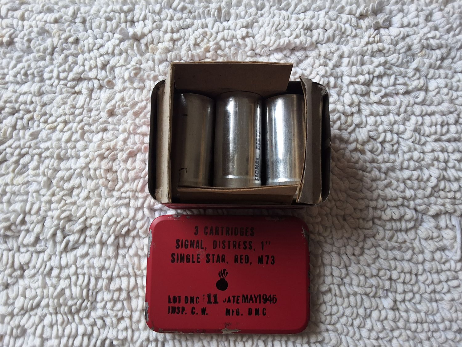 WW2 Red Signal Flares