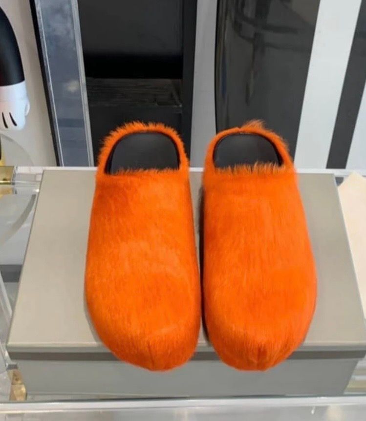 Furry SLIDES*WRITE COLOR IN NOTE SECTION*