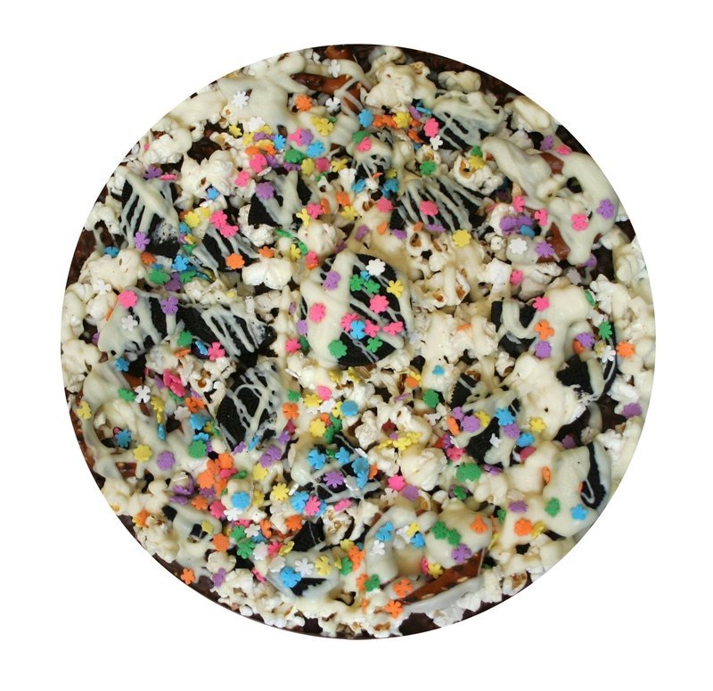 Gourmet Chocolate Pizza with Pizazz™ - 6" Mini Oreo Combo® w/ Decorations