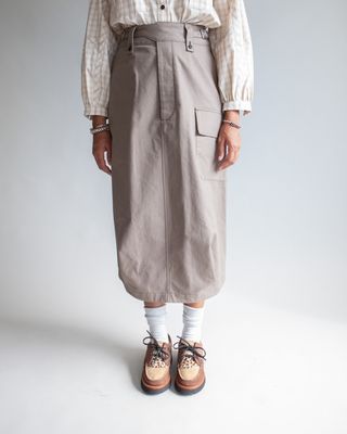W&#39;MENSWEAR CLIMBING SKIRT IN MUSHROOM