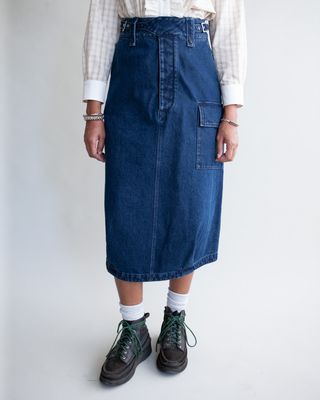 W'MENSWEAR CLIMBING SKIRT IN WASHED DENIM
