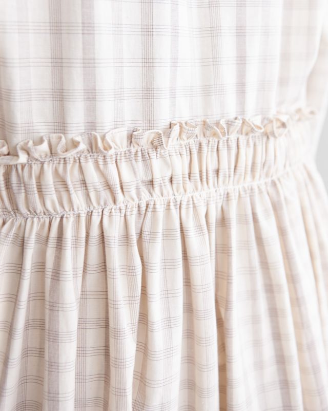 W'MENSWEAR TOURING DRESS IN OFF-WHITE