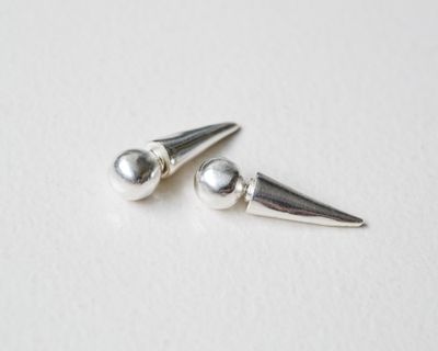 SILVER EARRING
