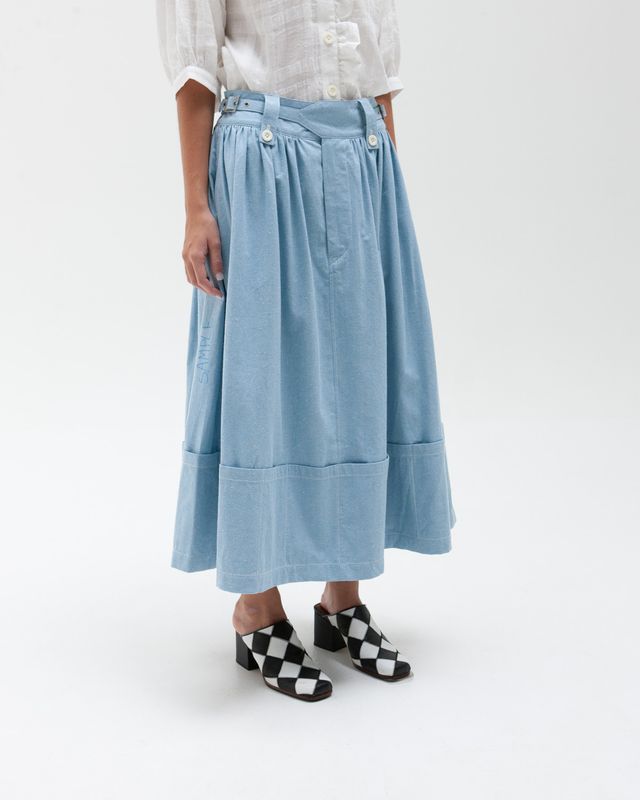 W'MENSWEAR RIDER SKIRT IN BABY BLUE